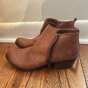 Lucky Brand Tan Ankle Booties